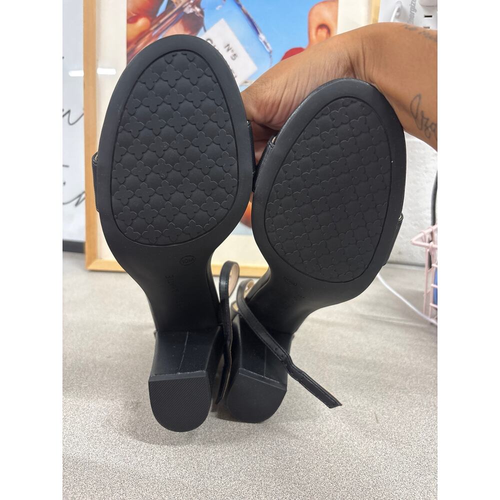 Kelly & Katie Size 10 Hailee Block Heel Ankle Strap Faux Leather Dress Sandals - Picture 3 of 5